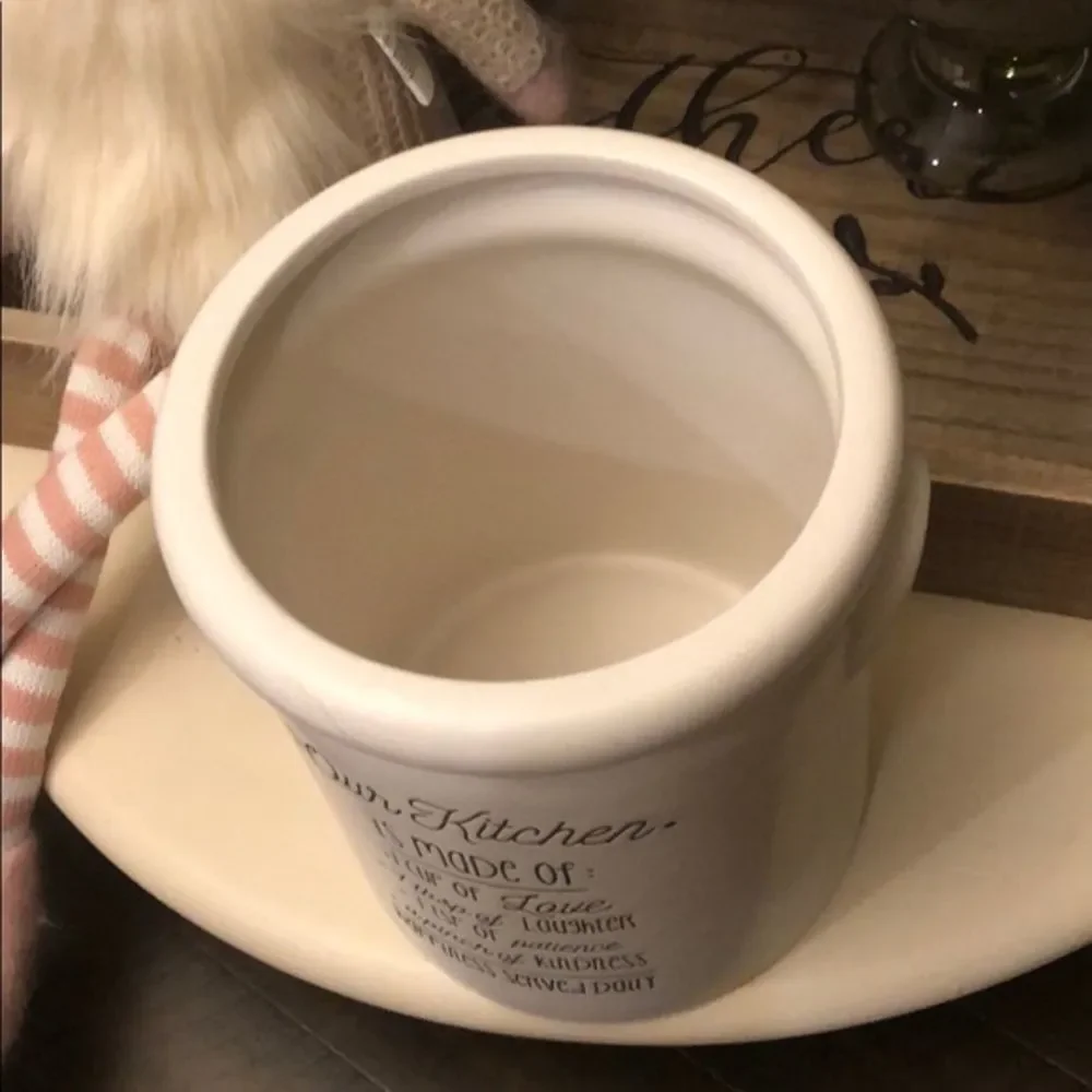 NWT “Our Family Recipe” Utensil White Speckled Ceramic Inspirational Container